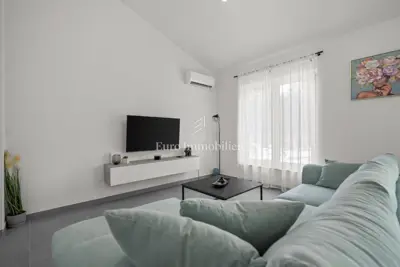 Kuća 130 m², Labin - prizemnica s bazenom - 7