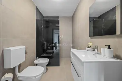 Kuća 130 m², Labin - prizemnica s bazenom - 18