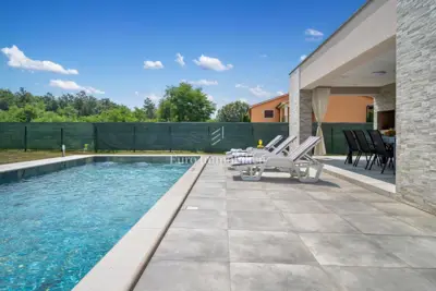 Kuća 130 m², Labin - prizemnica s bazenom - 5
