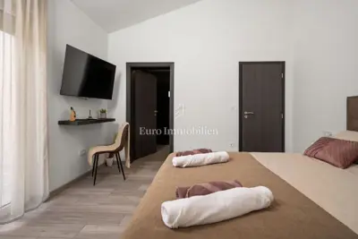 Kuća 130 m², Labin - prizemnica s bazenom - 14