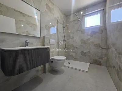 Malinska - nova kuća s bazenom, 170 metara od mora - 9