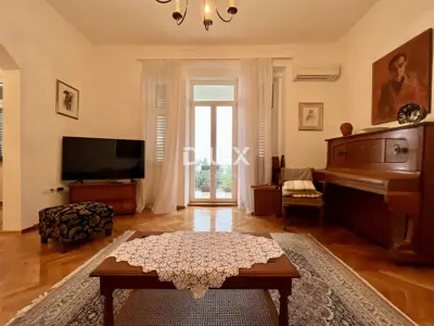 Stan 107 m², Opatija - Centar, balkon s pogledom na more - 13