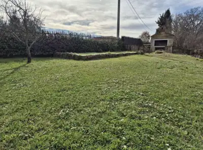 Stone house 180 m², Marčana - quiet location and yard 852 m² - 3