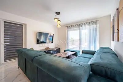 Vila s bazenom, Dobrinj, otok Krk - 4 sobe i 4 kupaonice - 6