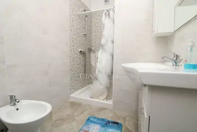 Haus 262 m², Kršan - zwei Wohneinheiten und Gartenfläche - 18