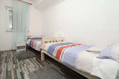 Haus 262 m², Kršan - zwei Wohneinheiten und Gartenfläche - 15