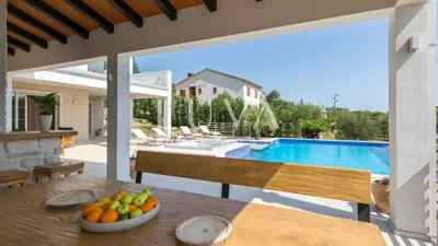 Villa 240 m², Viškovići - Panoramablick auf das Meer und Pool - 21