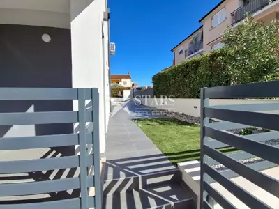 Doppelhaus in Novigrad, Pool und Meerblick - 2