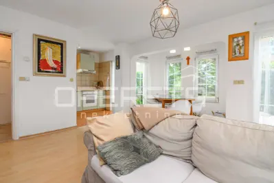 House, Brezovica, 719 m², quiet street and yard - 5
