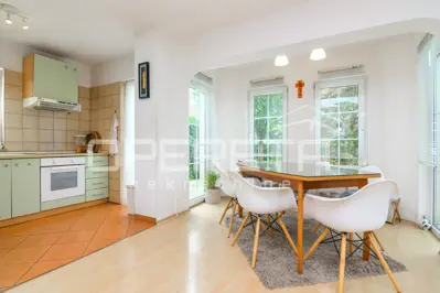 House, Brezovica, 719 m², quiet street and yard - 4
