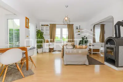 House, Brezovica, 719 m², quiet street and yard - 3