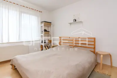 House, Brezovica, 719 m², quiet street and yard - 8