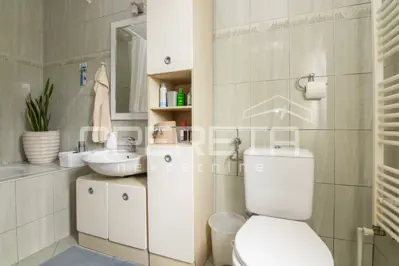 House, Brezovica, 719 m², quiet street and yard - 11