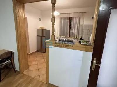 Kuća 151 m², Kruševo - 3 stana, 50 m od mora - 18
