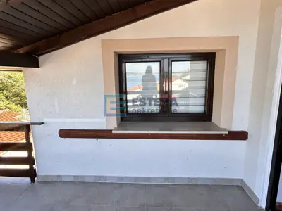 Kuća 151 m², Kruševo - 3 stana, 50 m od mora - 6