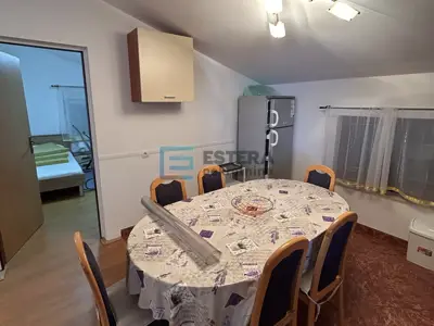 Kuća 151 m², Kruševo - 3 stana, 50 m od mora - 11