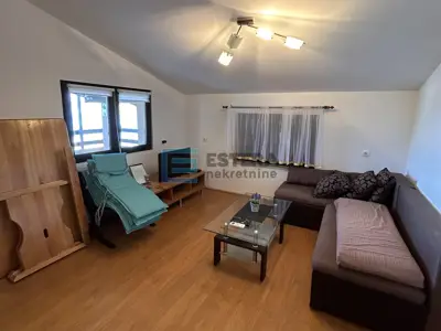 Kuća 151 m², Kruševo - 3 stana, 50 m od mora - 12
