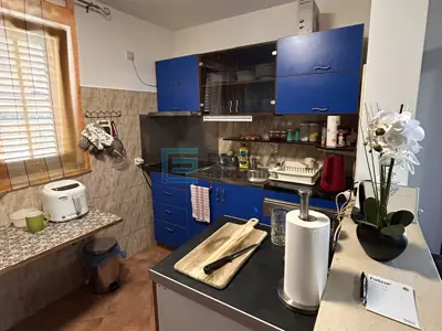 Kuća 151 m², Kruševo - 3 stana, 50 m od mora - 7