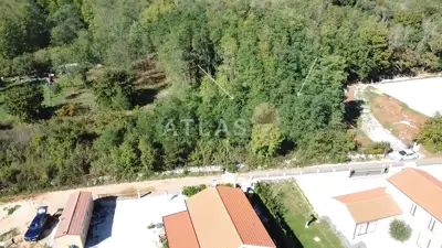 Baugrundstück 1.360 m², Karojba - am Rand der Bauzone - 2
