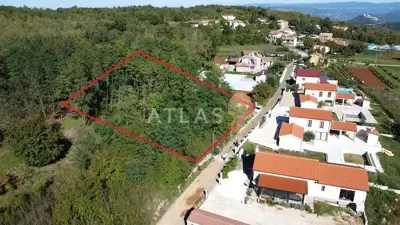 Baugrundstück 1.360 m², Karojba - am Rand der Bauzone - 4