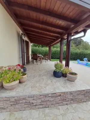 Kuća 152 m², Rakalj - bazen i uređena okućnica - 8