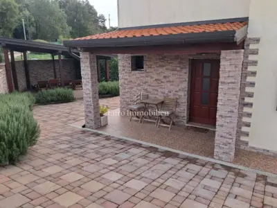 Kuća 152 m², Rakalj - bazen i uređena okućnica - 4