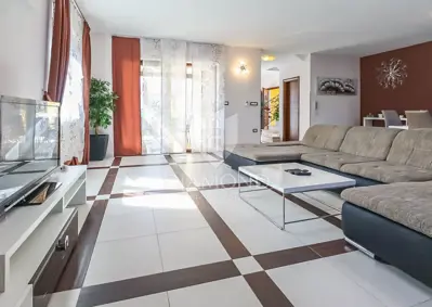House for sale in Banjole, 250 m² - 8