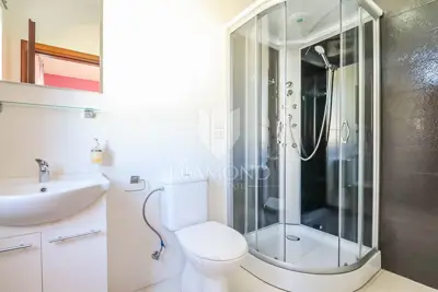 House for sale in Banjole, 250 m² - 15