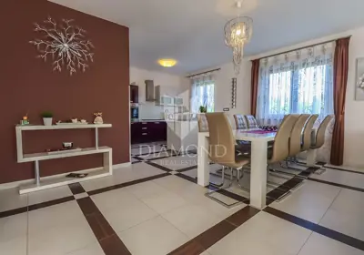House for sale in Banjole, 250 m² - 9