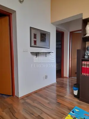 Kuća 287 m², Bijenik - predivan pogled i 4 etaže - 12