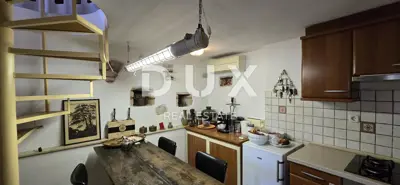 Haus 332 m², Oprtalj - zwei Häuser und bebaubare Grundstücksfläche - 6