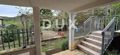 Haus 332 m², Oprtalj - zwei Häuser und bebaubare Grundstücksfläche - 22