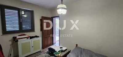Haus 332 m², Oprtalj - zwei Häuser und bebaubare Grundstücksfläche - 12