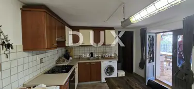 Haus 332 m², Oprtalj - zwei Häuser und bebaubare Grundstücksfläche - 9