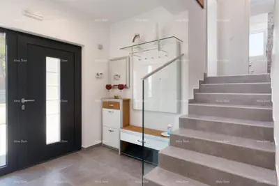 Vila 340 m², Medulin - pogled na more i grijani bazen - 11