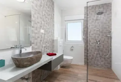 Vila 340 m², Medulin - pogled na more i grijani bazen - 16