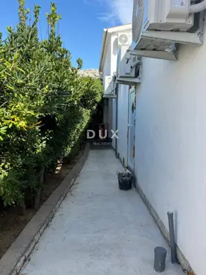 House 475 m², Pag - on the waterfront and in the heart of the city - 7