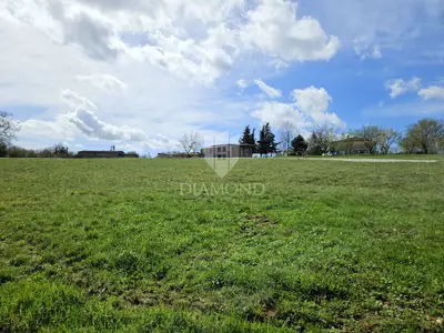Building plot 1,051 m², Poreč surroundings, view of nature - 4