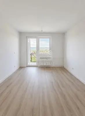 Stan 40 m², Malešnica, spremište i lođa