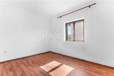 Haus, Drenova Rijeka, 4 Wohneinheiten und Hof - 12