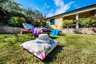 House 300 m², Rovinj near Cuve Bay, 700 m from the beach - 4