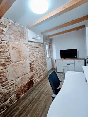 High-quality stone house with a pool and a volleyball court, Hrboki! - 17
