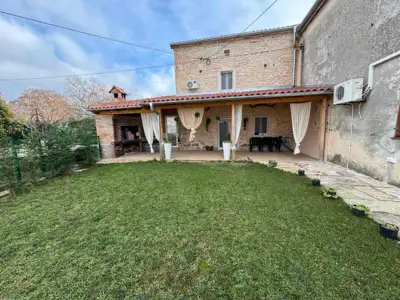 High-quality stone house with a pool and a volleyball court, Hrboki!