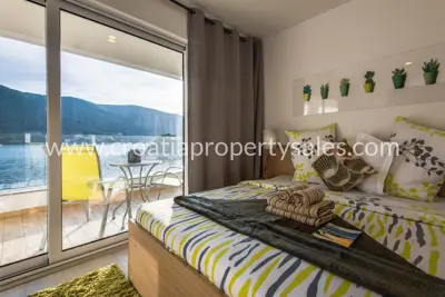 Haus 188 m², Šibenik - erste Reihe zum Meer - 7