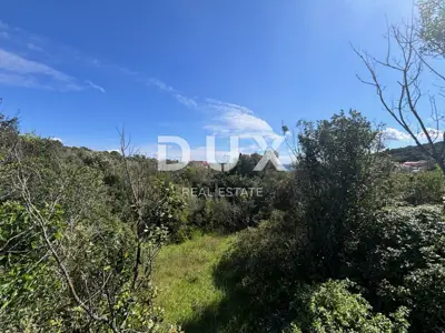 Baugrundstück, Kukljica - 140 m vom Meer