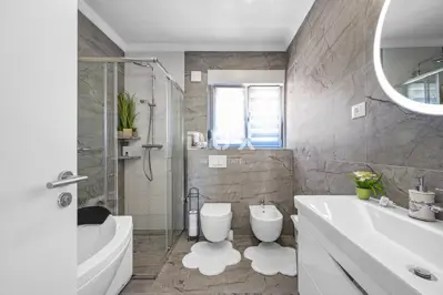 House 142 m², Bilice - new build and quiet location - 19