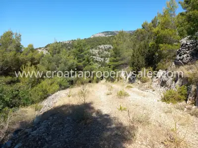 Grundstück, Brač, 32 660 m², 198 000 € - 5