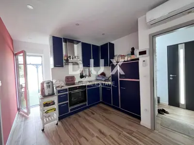 ŠIBENIK, VODICE - Doppelhaus mit zwei Wohnungen - 4