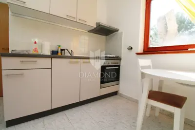 Stan, Rabac, 1 m² drvarnica i blizina plaža - 4
