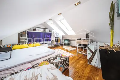 Stan 134 m², Črnomerec - dvoetažni, terasa i sauna - 15